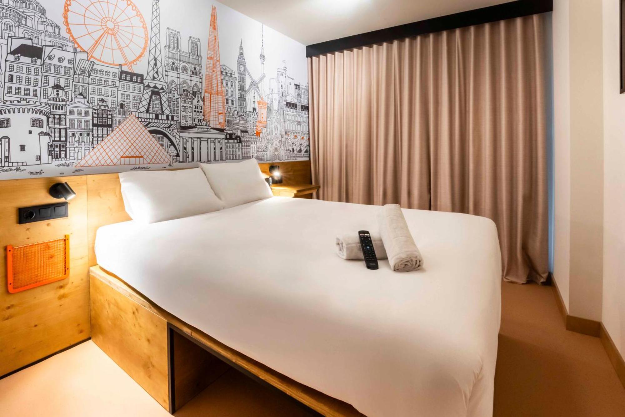Easyhotel La Sagrera Hotel *