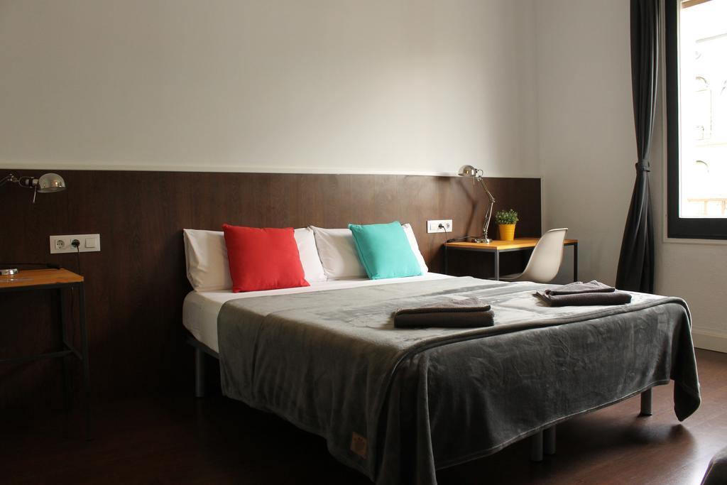 Appartement 185m² 8 Slaapkamer, 4 Privé Badkamer In Eixample