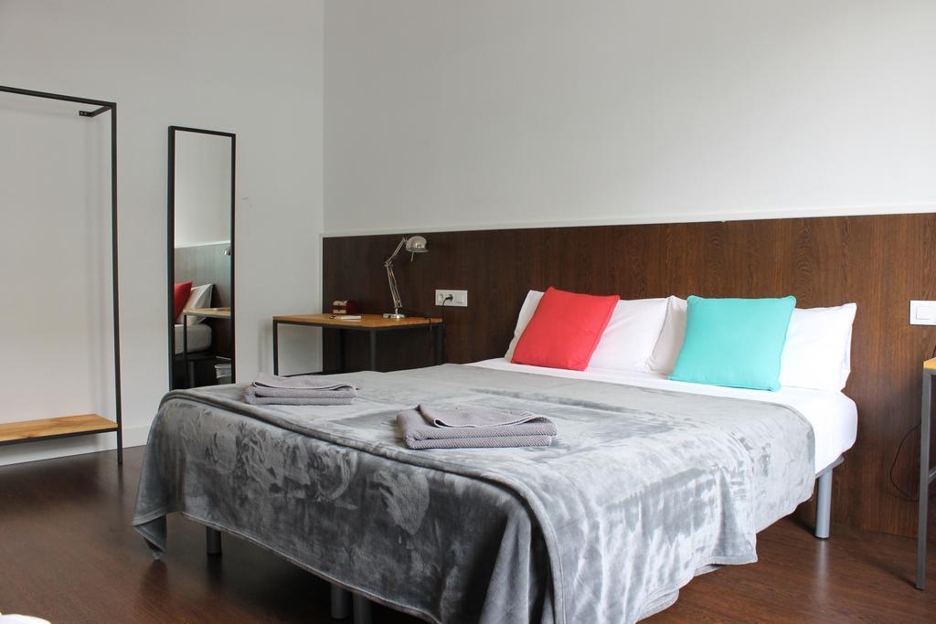 185m² 8 Slaapkamer, 4 Privé Badkamer In Eixample Appartement *