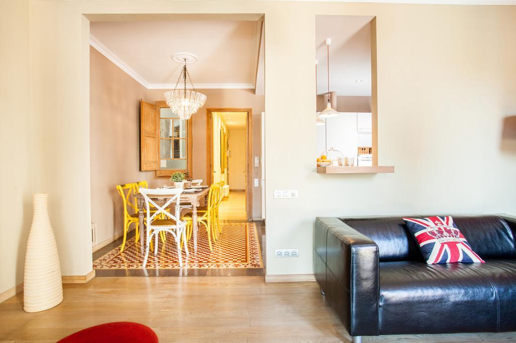 Casa Pasqual Amoros Barcelona