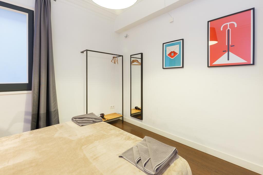 Appartement 185m² 8 Slaapkamer, 4 Privé Badkamer In Eixample