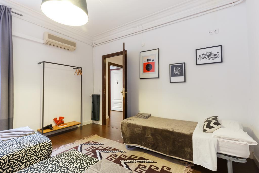 Appartement 185m² 8 Slaapkamer, 4 Privé Badkamer In Eixample Barcelona
