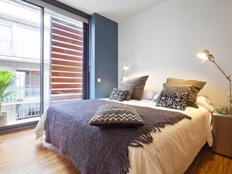 Charming Guell Terrace Apartment *
