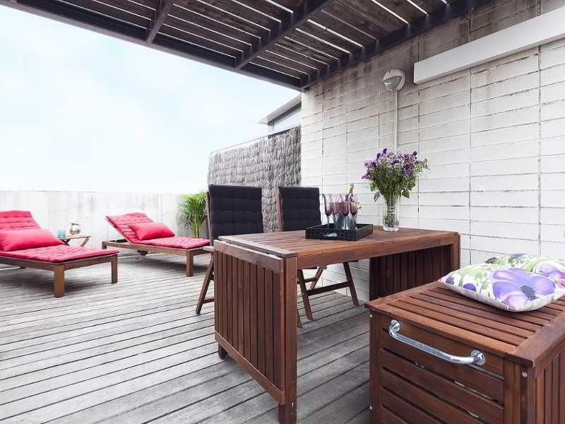 Charming Guell Terrace Apartment Barcelona