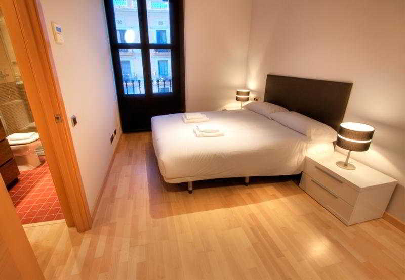 Tamarit Apartment Barcelona