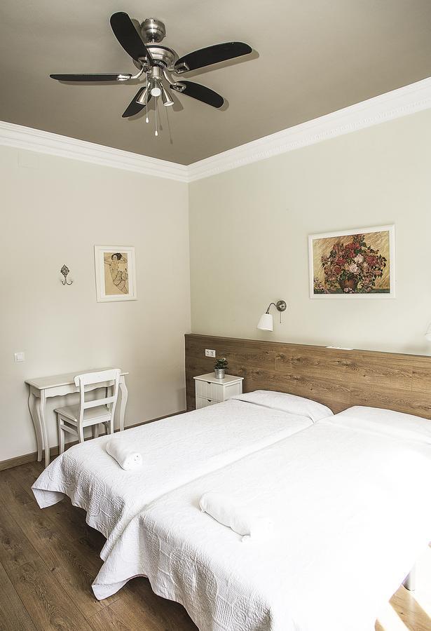 Mai & Maud Paralel Barcelona