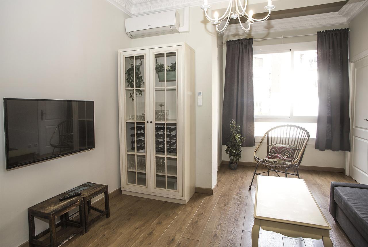 Apartamento Mai & Maud Paralel Barcelona