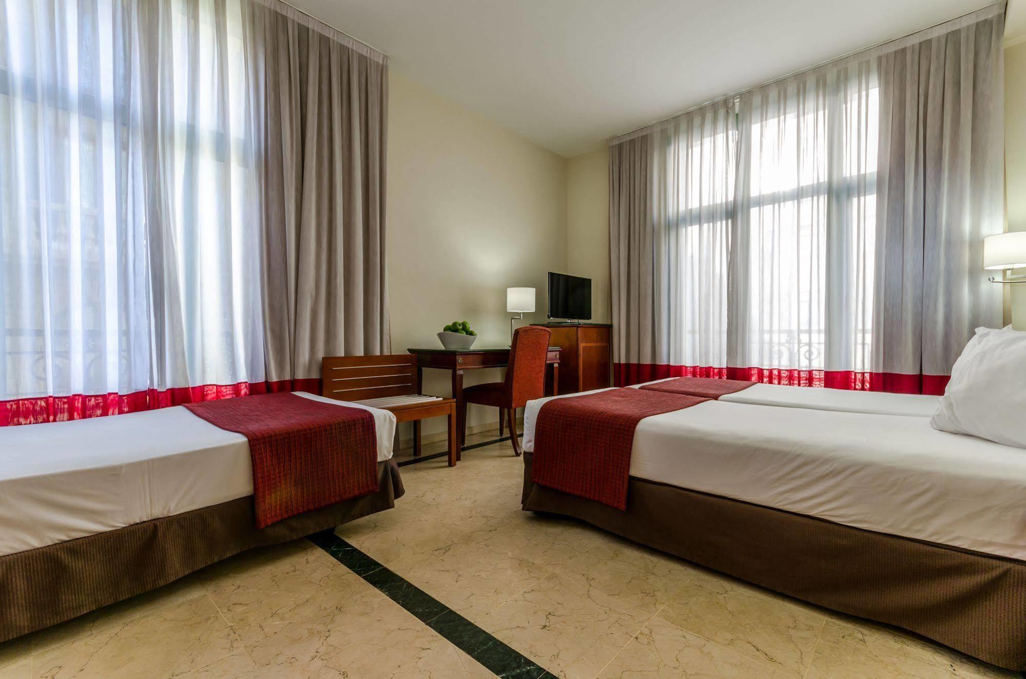 Hotel Eurostars Via Laietana 4*
