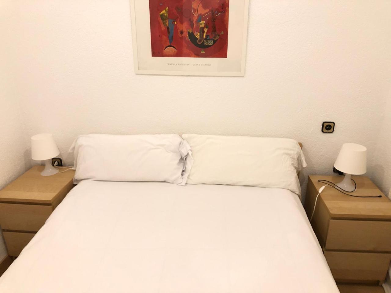 Apartment New! In Sarria Near Metro