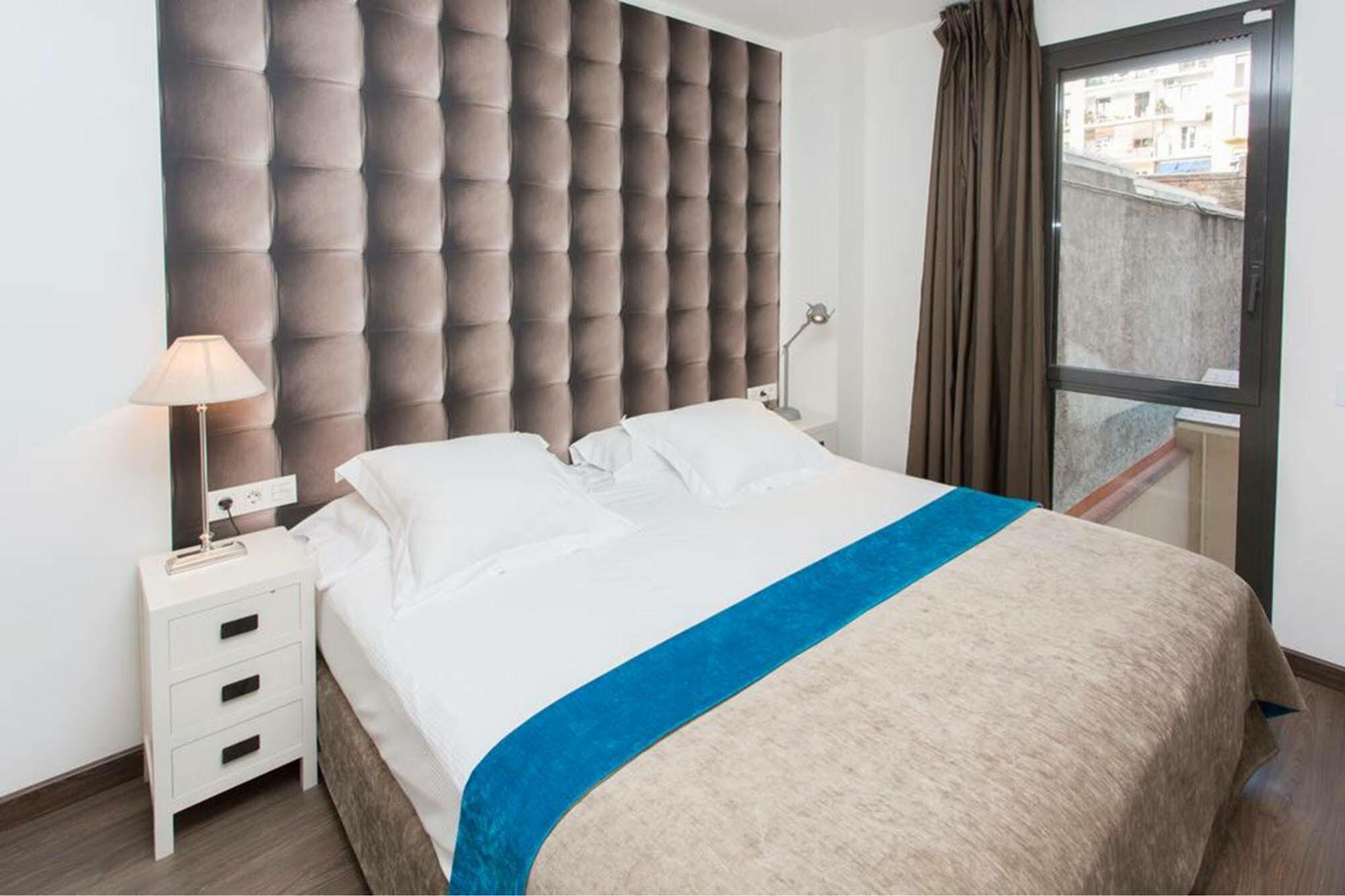 Cosmopolita Consell De Cent Apartment Barcelona