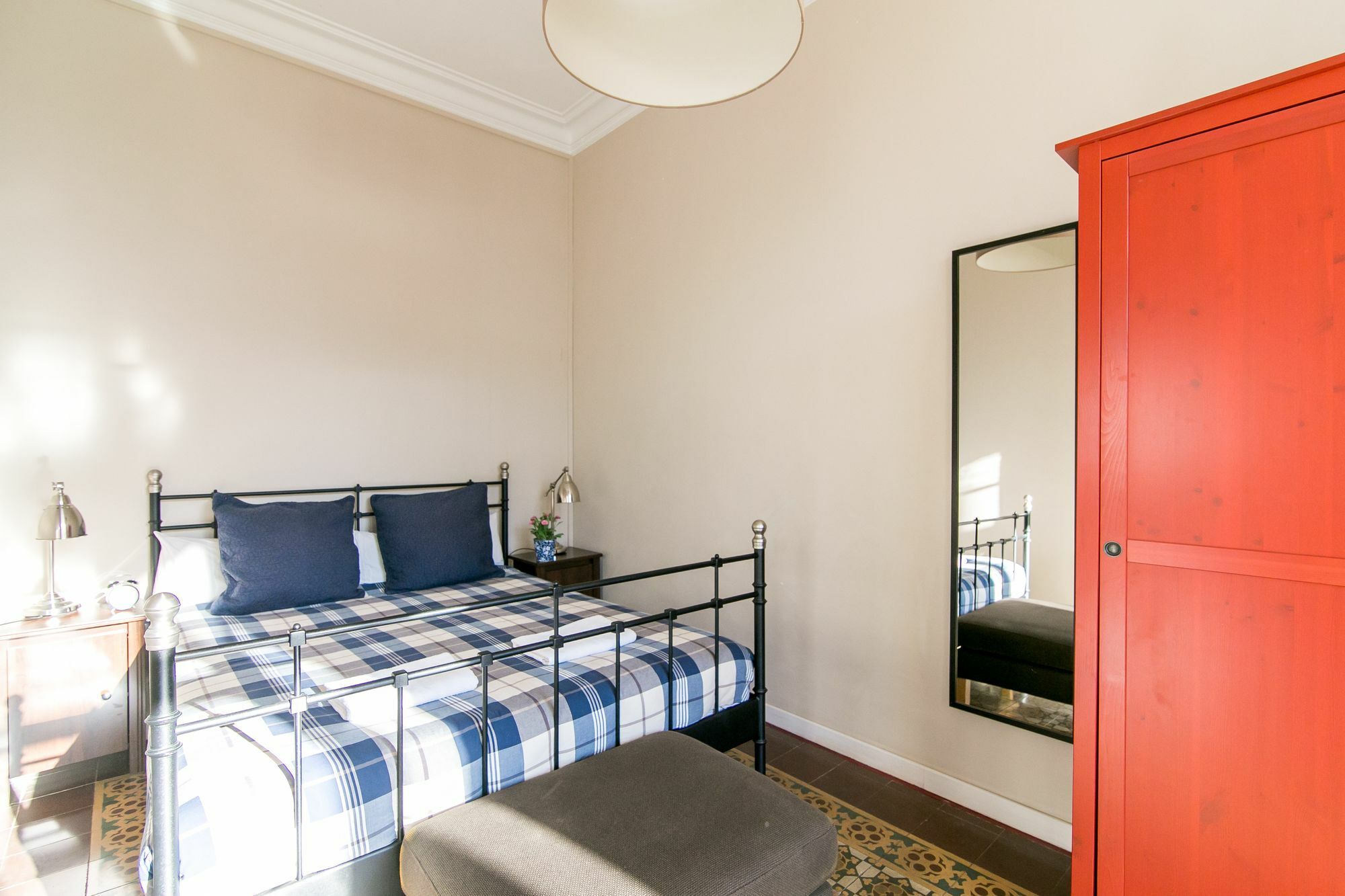 Placa Universitat Apartment