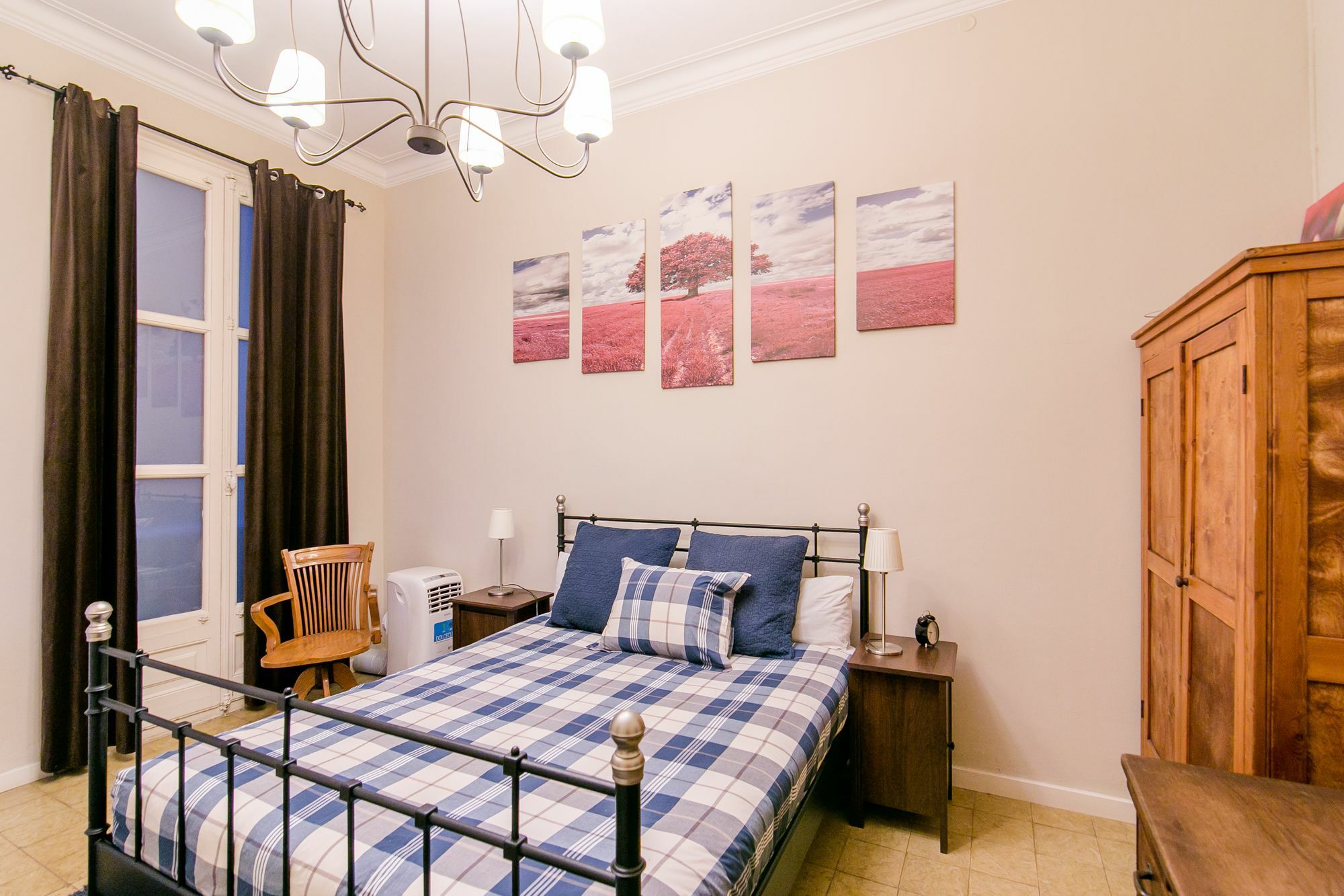 Apartment Placa Universitat Barcelona