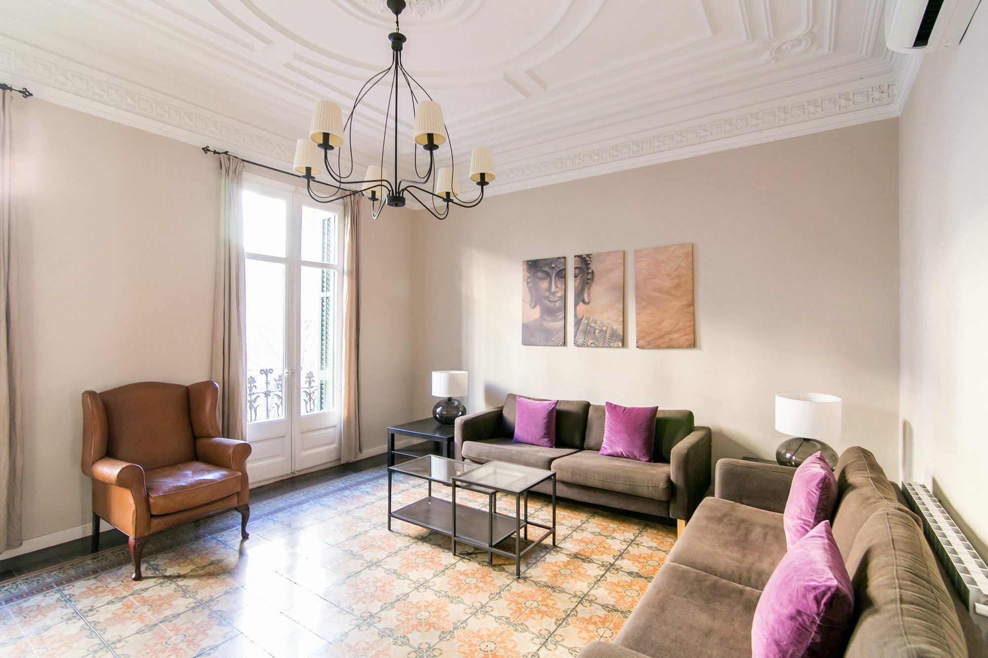 Placa Universitat Apartment