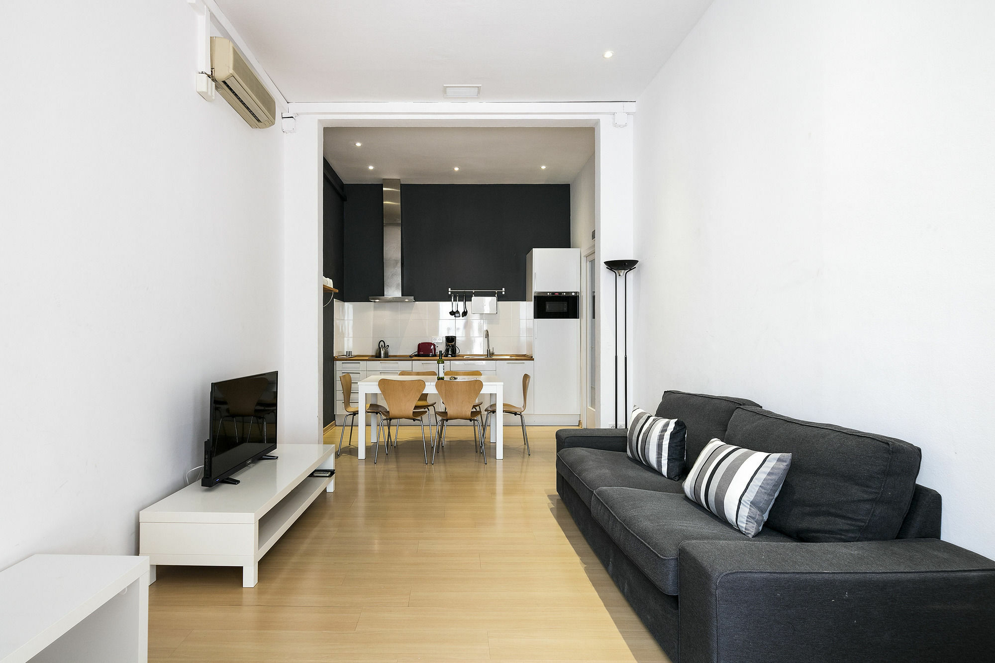 Smart Flats Eixample Apartment