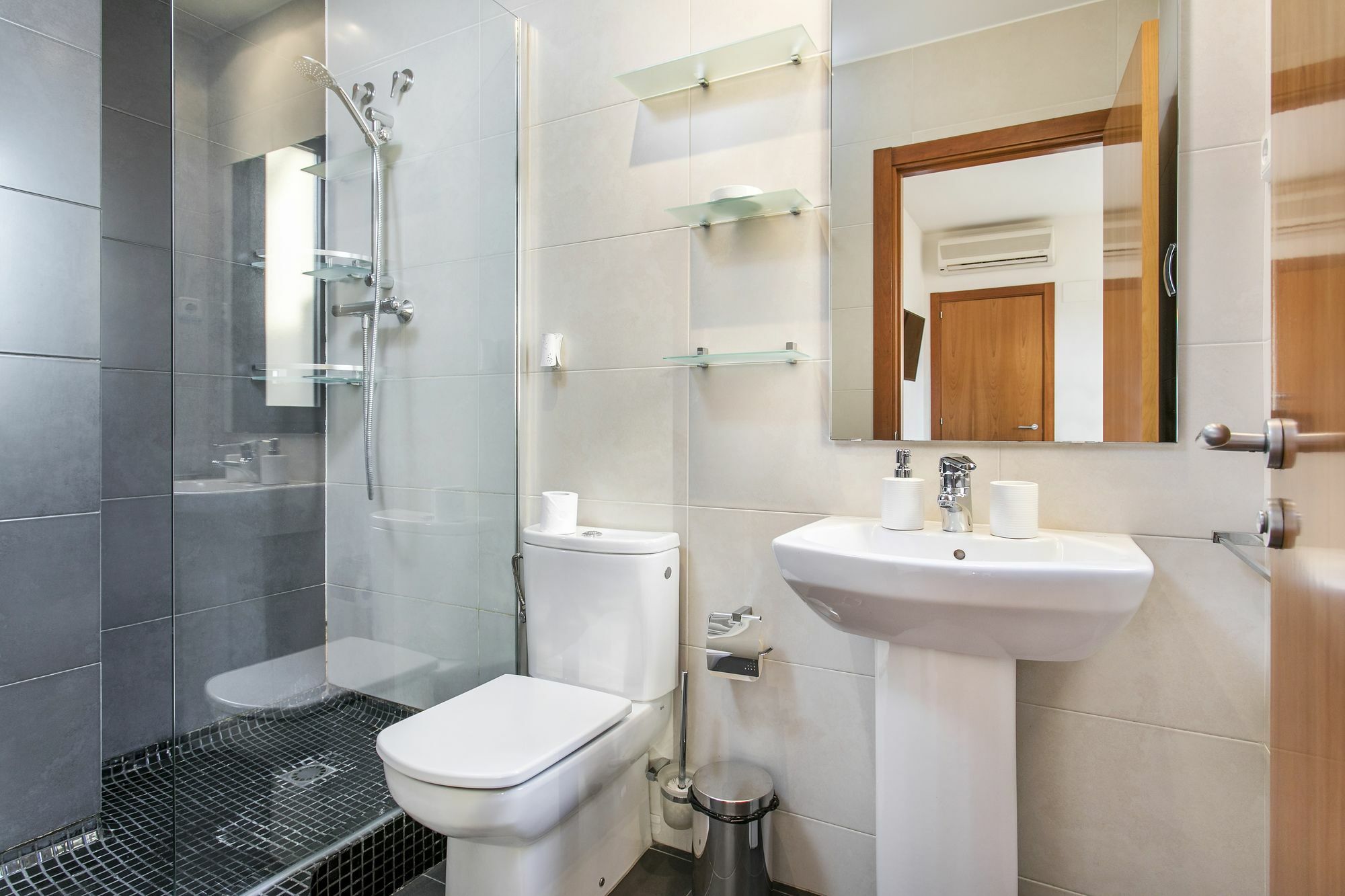 Modern Penthouse Girona Apartment Barcelona