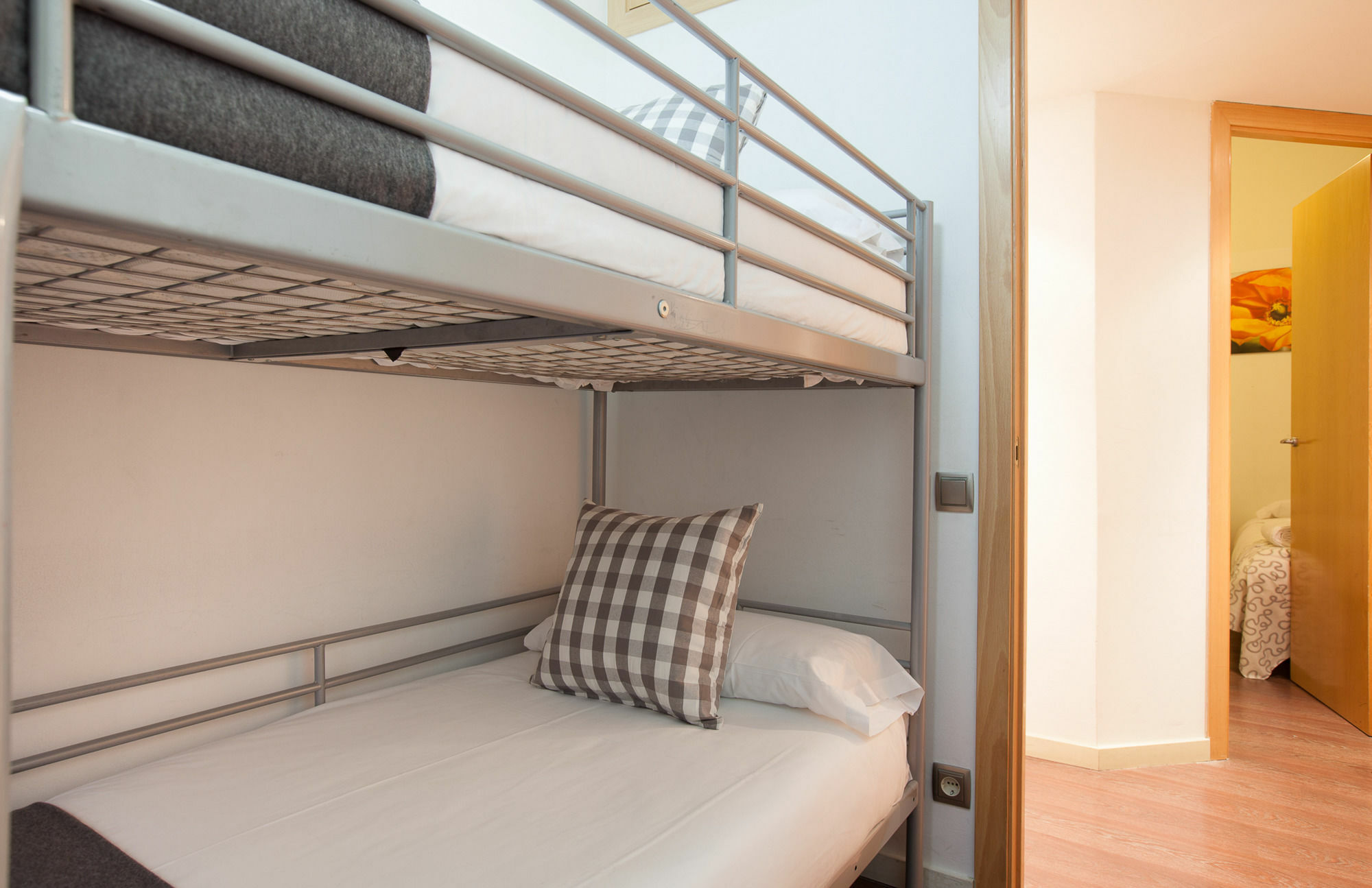 Rent Ramblas Apartment *