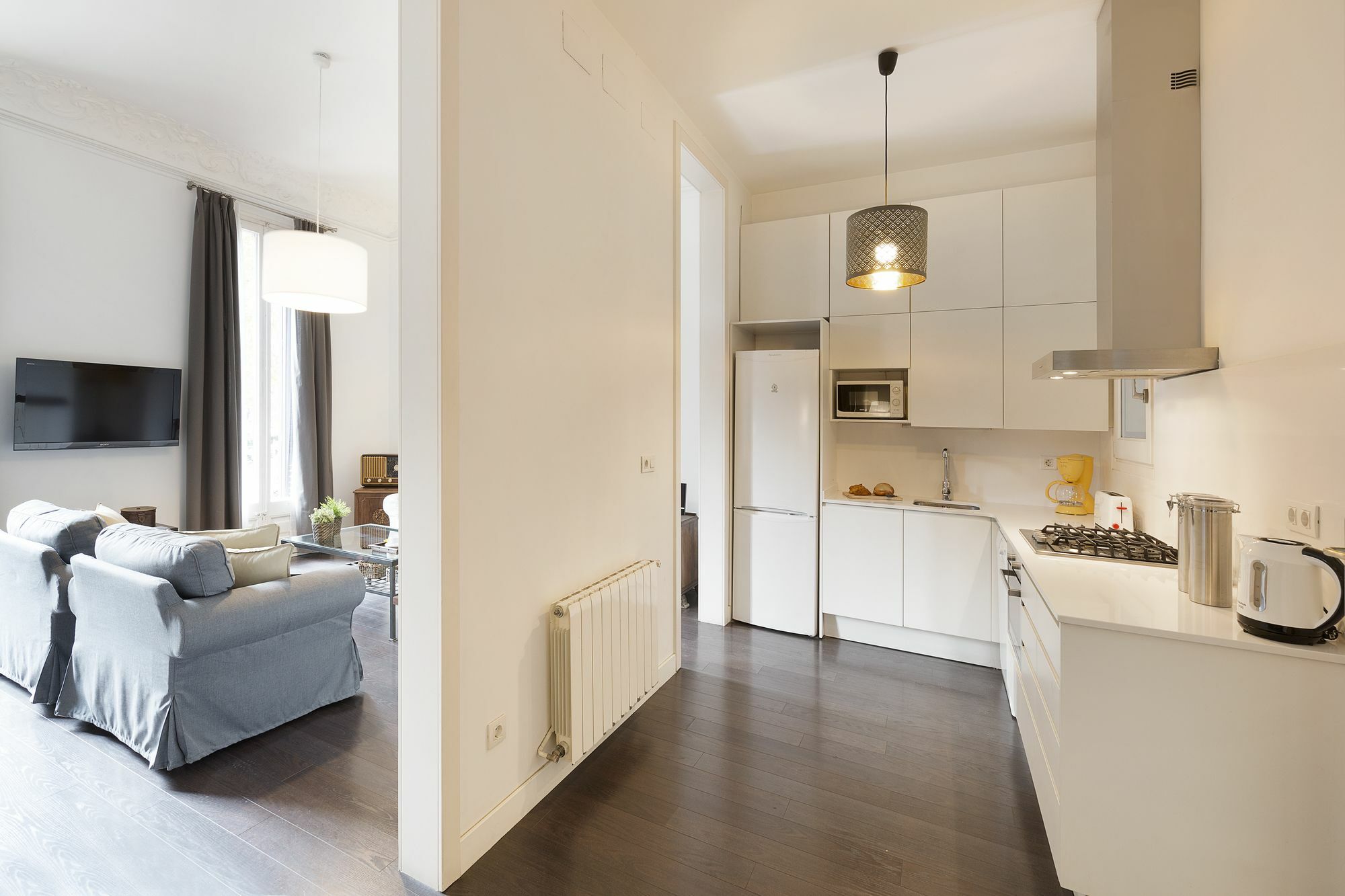 Fira Luxury Nextdoor Apartment