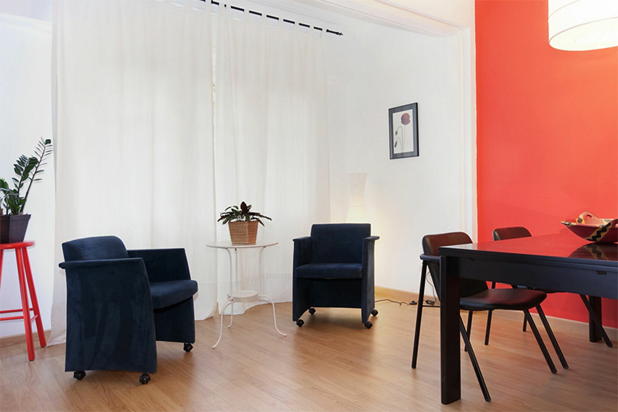 Red Glow Apartment Barcelona