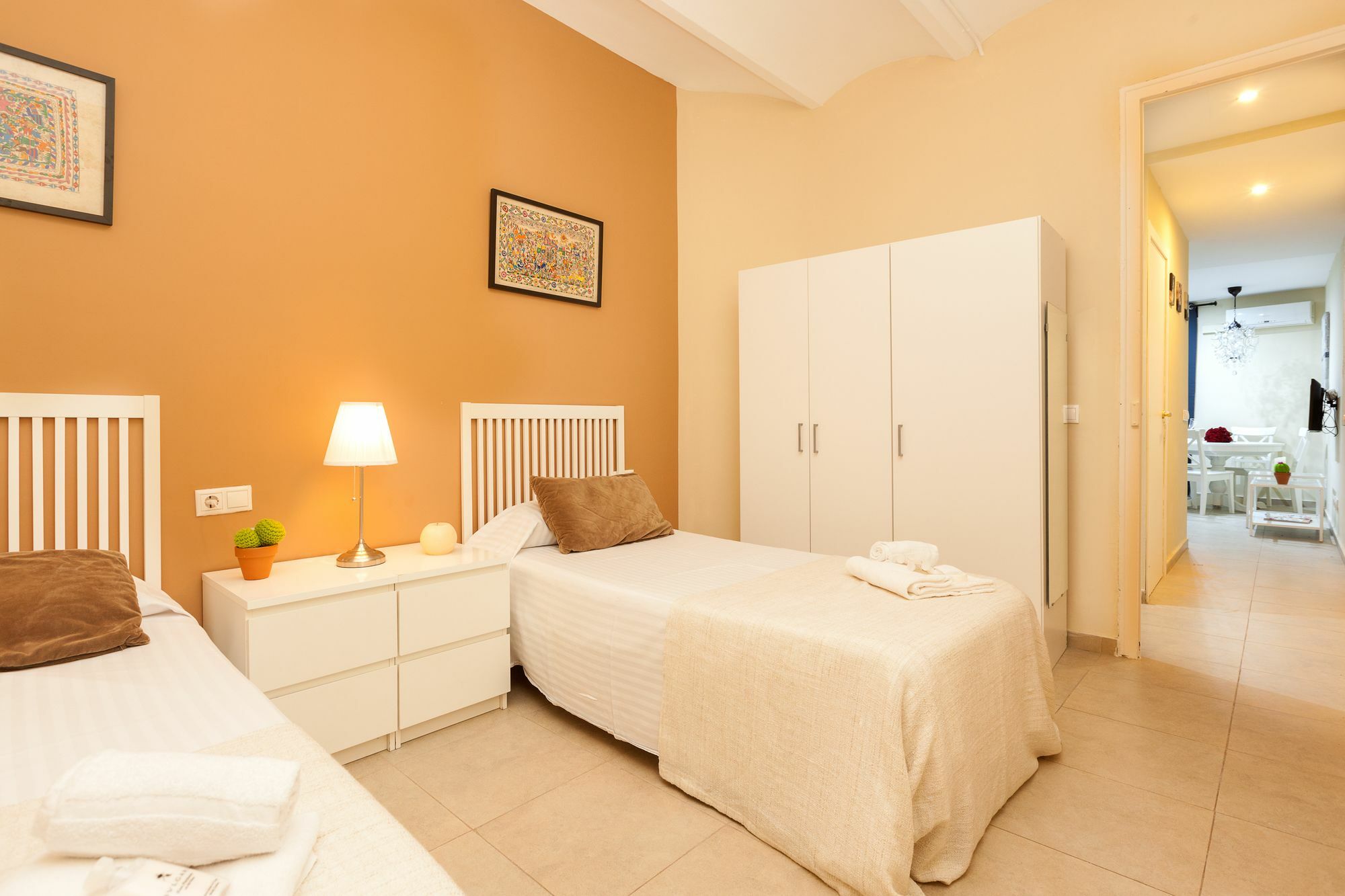 Comfy Corner 32 *