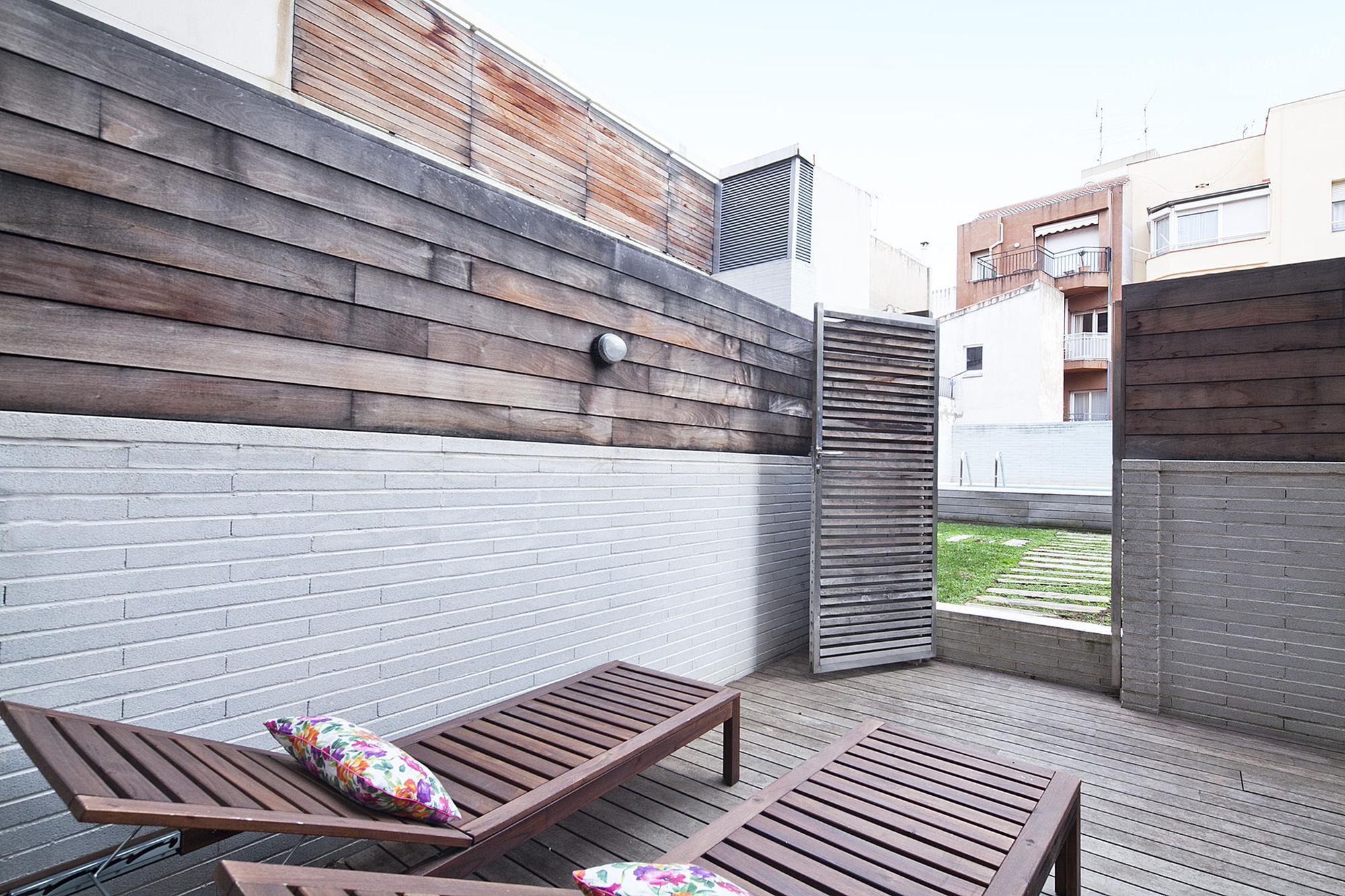 My Space Pool With Terrace Barcelona