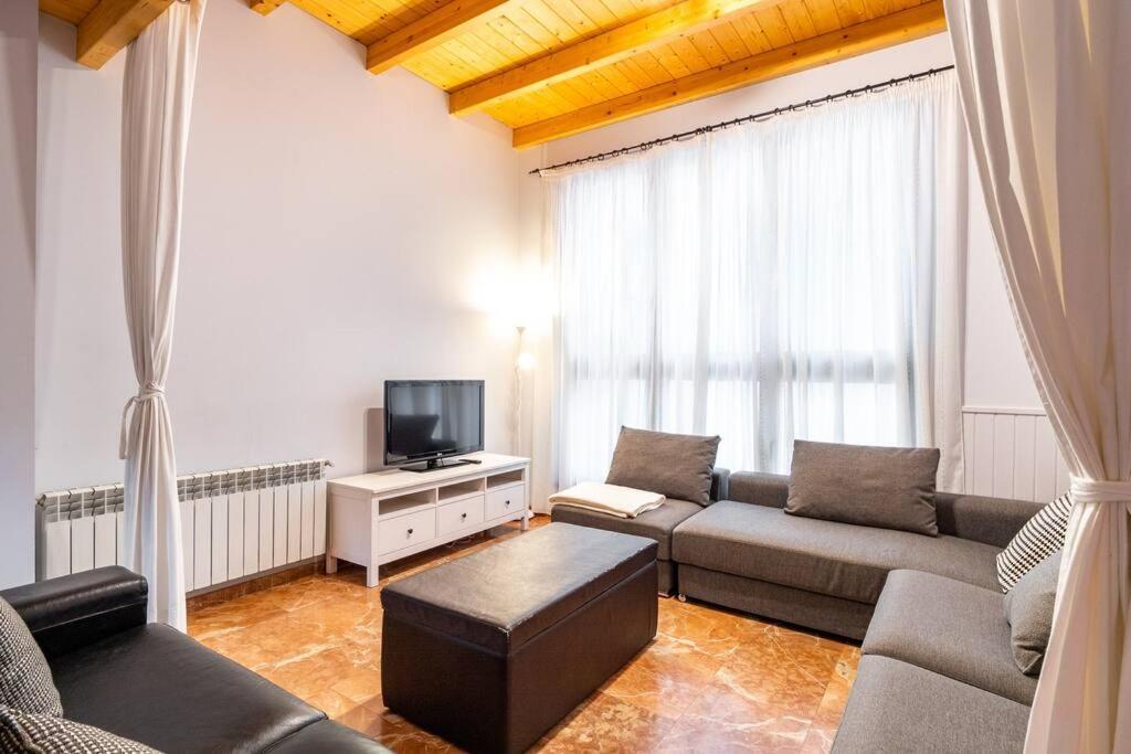 Spacious Sagrada Familia By Myrentalhost Appartement