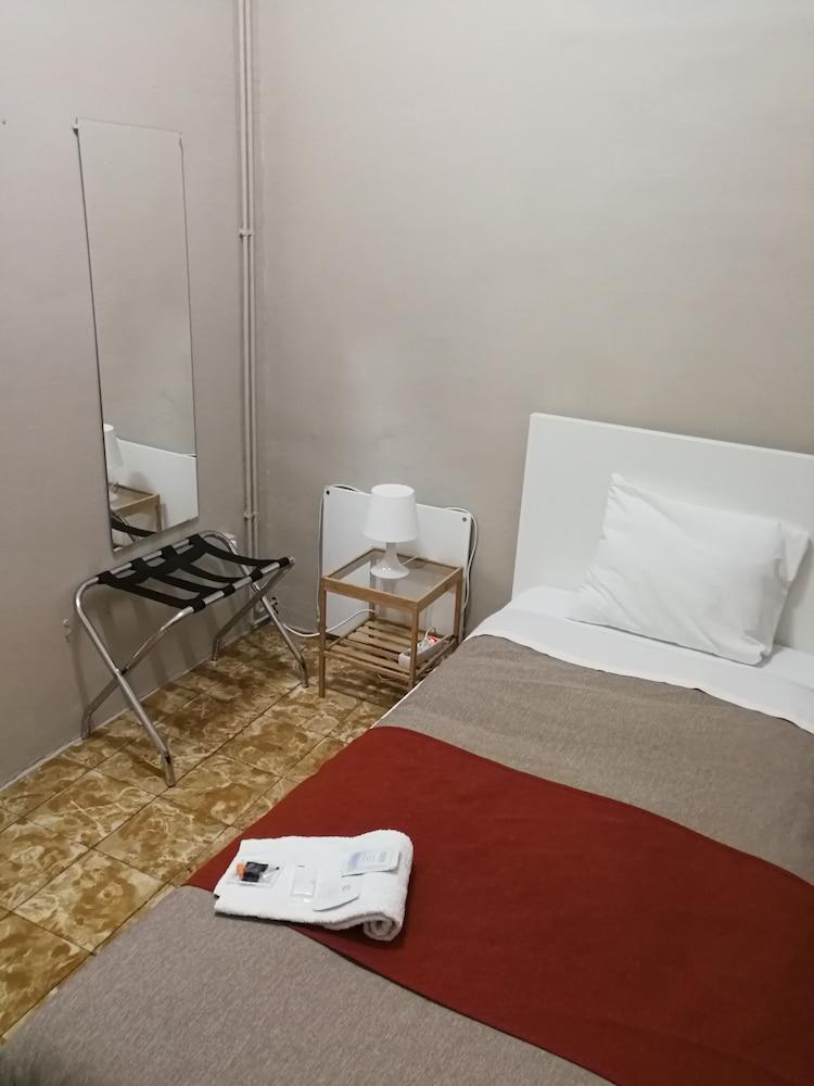 & Basic Drassanes Hotel 2*