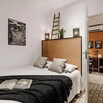 Mwitu - 2 Bedroom And Balcony In Poblenou