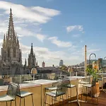 Lamaro Hotel
