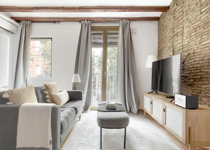El Born 1Br W Square View Bcn-35