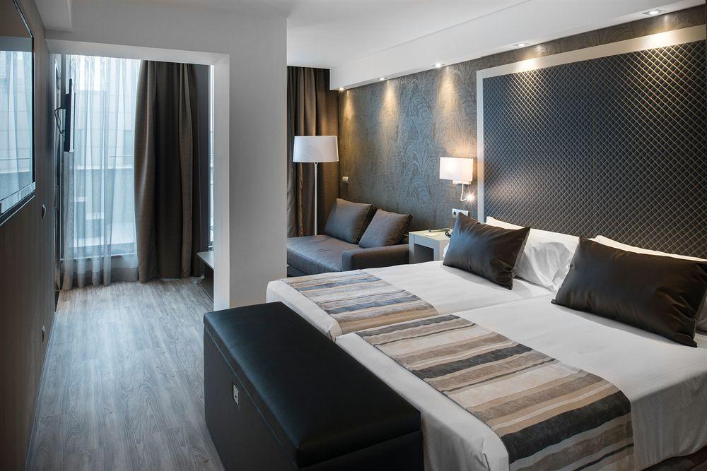 Hotel Catalonia Square 4* Sup 4*