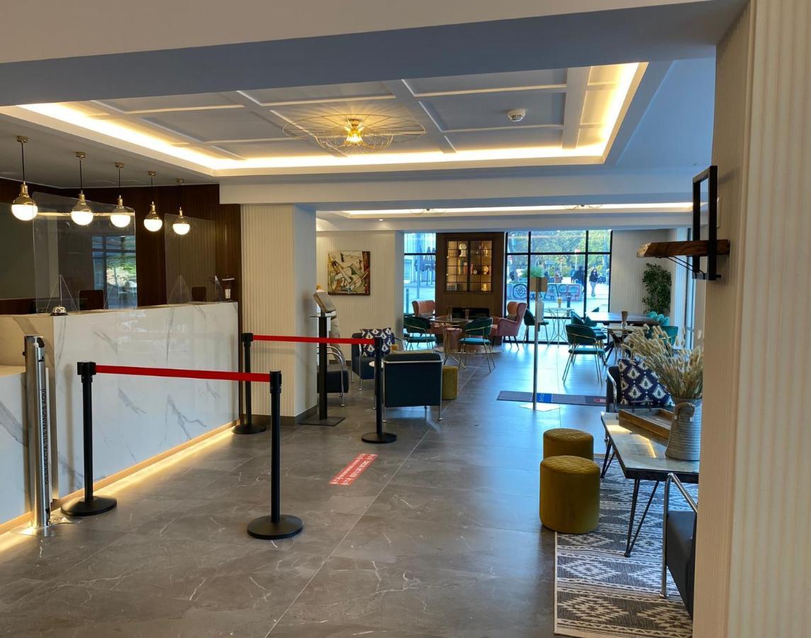Oasis Hotel Barcelona