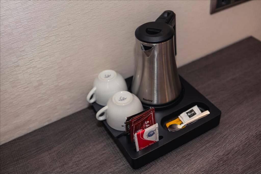 Habitacion Con Dos Camas En Hotel Ronda Lesseps Holiday home Barcelona