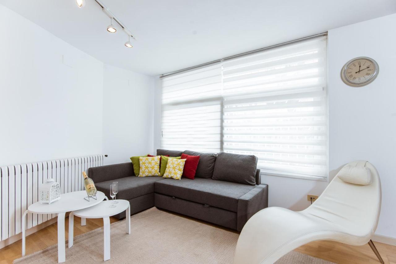 Two Bedroom Townhouse Within 10min Walk From Beach Appartement Barcelona