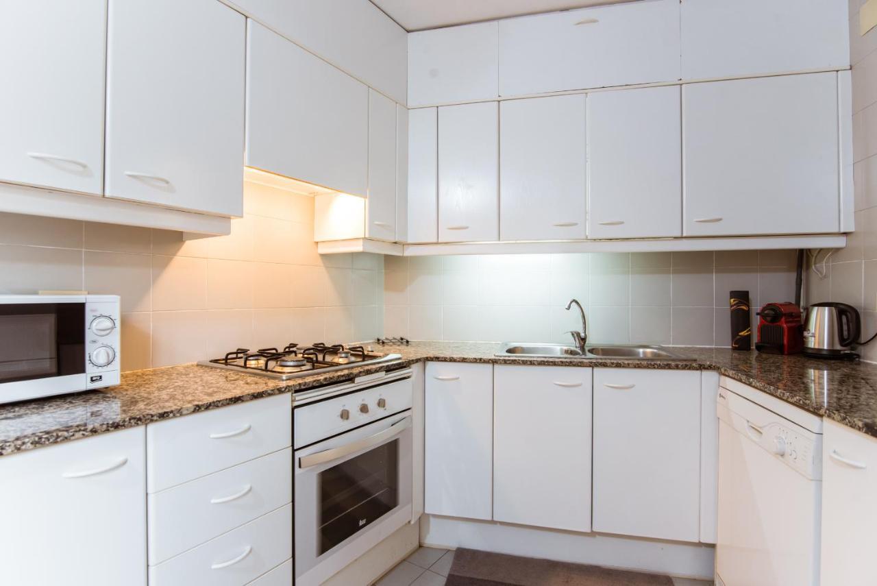 Two Bedroom Townhouse Within 10min Walk From Beach Appartement Barcelona