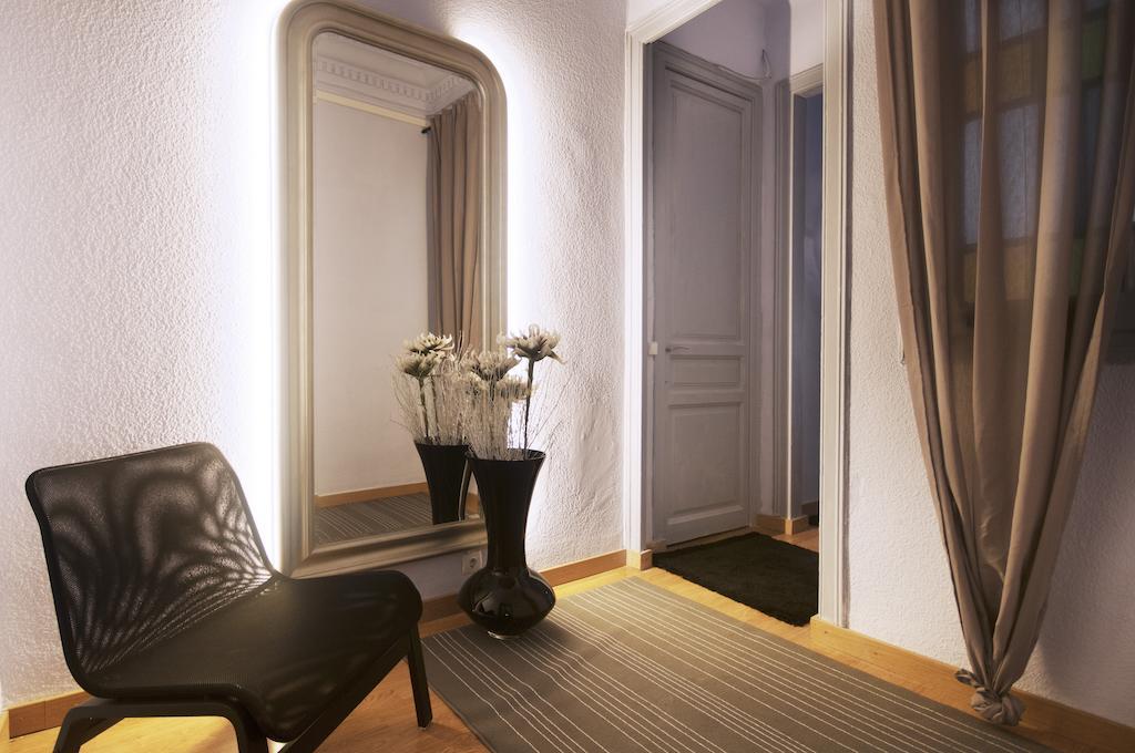 10 - Apartment *