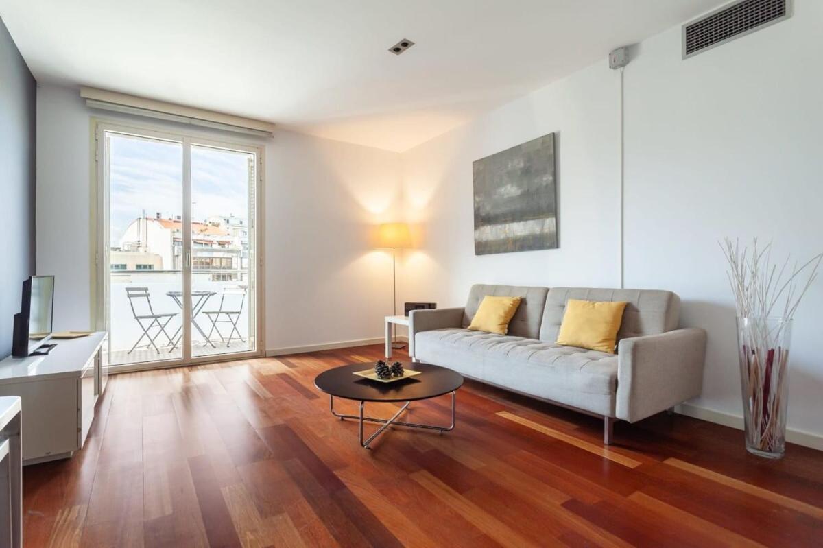 Apartment Placa Catalunya Modern 2bedroom With Balcony