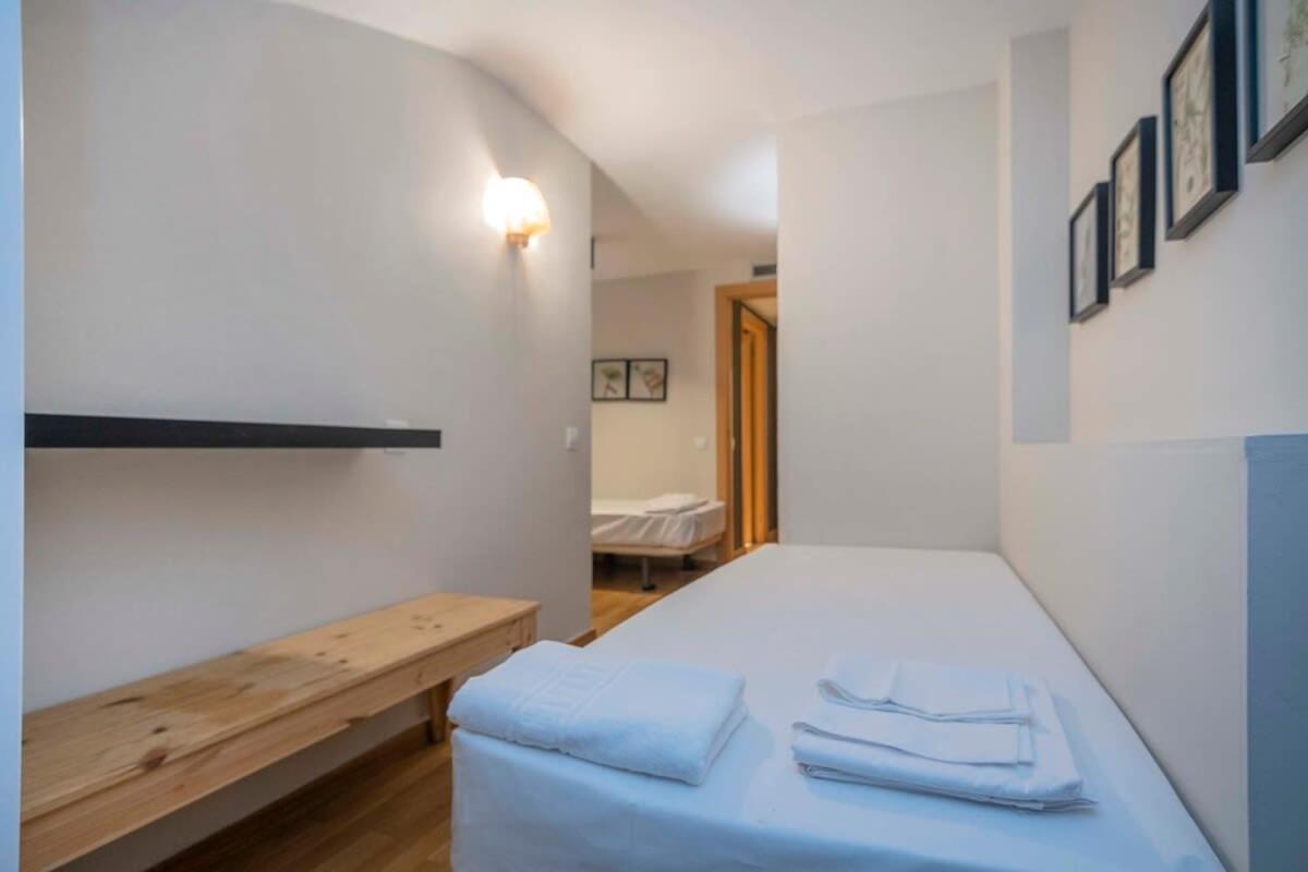 Bright And Modern Duplex With Terrace In Eixample District P1 Appartement *