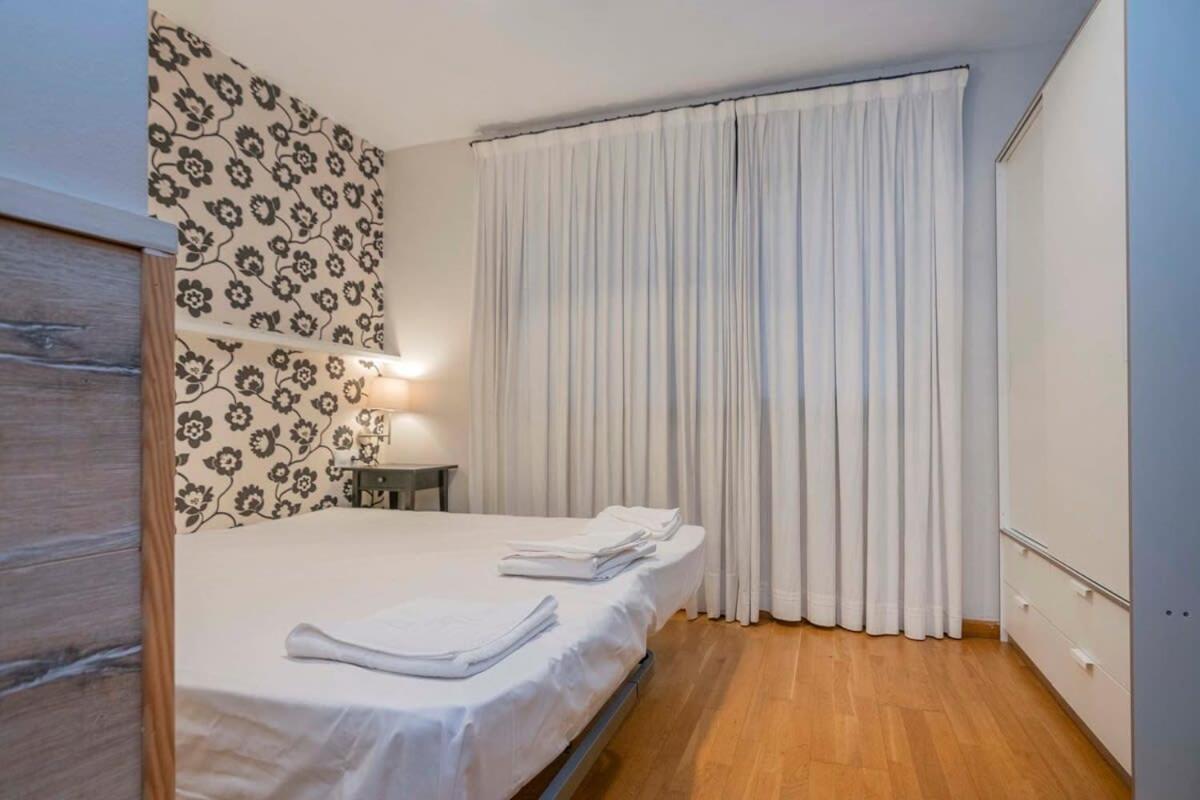 Bright And Modern Duplex With Terrace In Eixample District P1 Appartement *