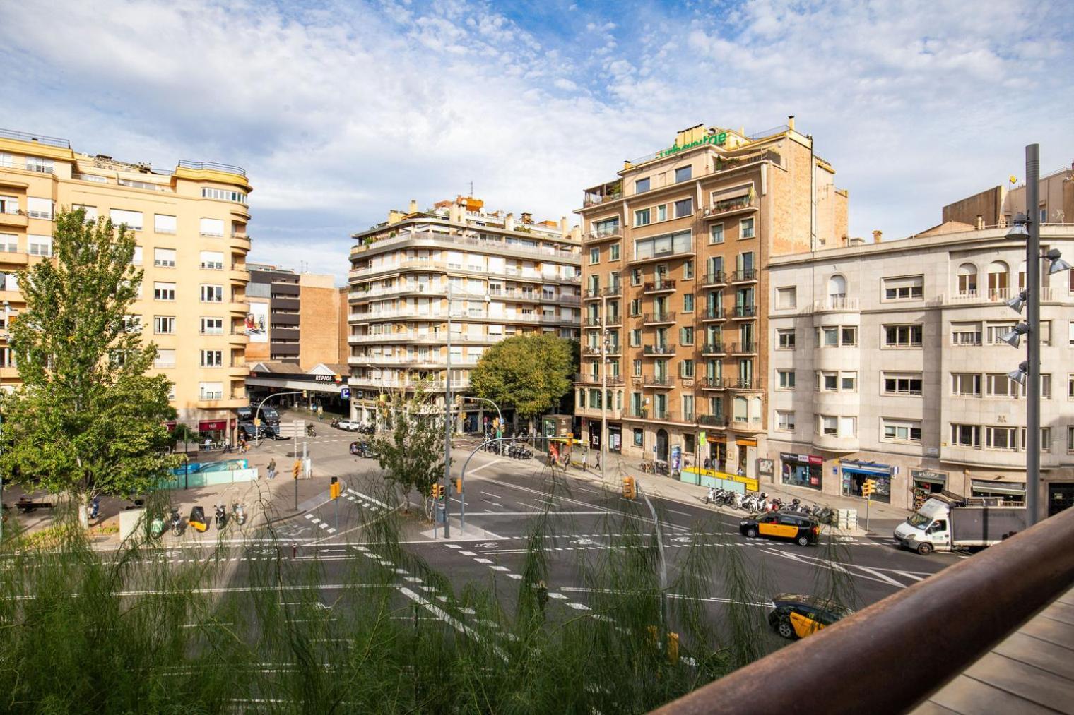 Blueground Galvany Balcony Bcn-114 Apartment Barcelona