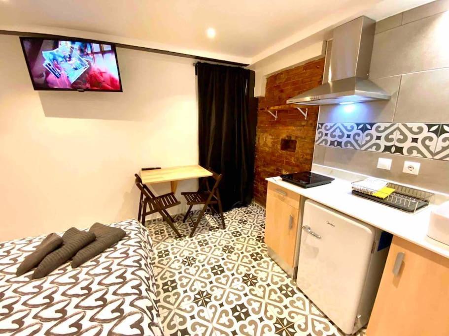 Apartment B4 Estudio Nuevo! Cocina Y Bano Privado! A 1 Calle Del Metro Barcelona
