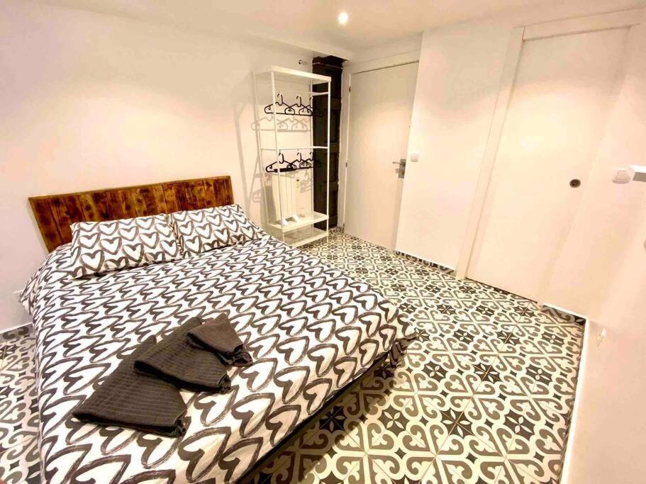 Apartment B4 Estudio Nuevo! Cocina Y Bano Privado! A 1 Calle Del Metro Barcelona