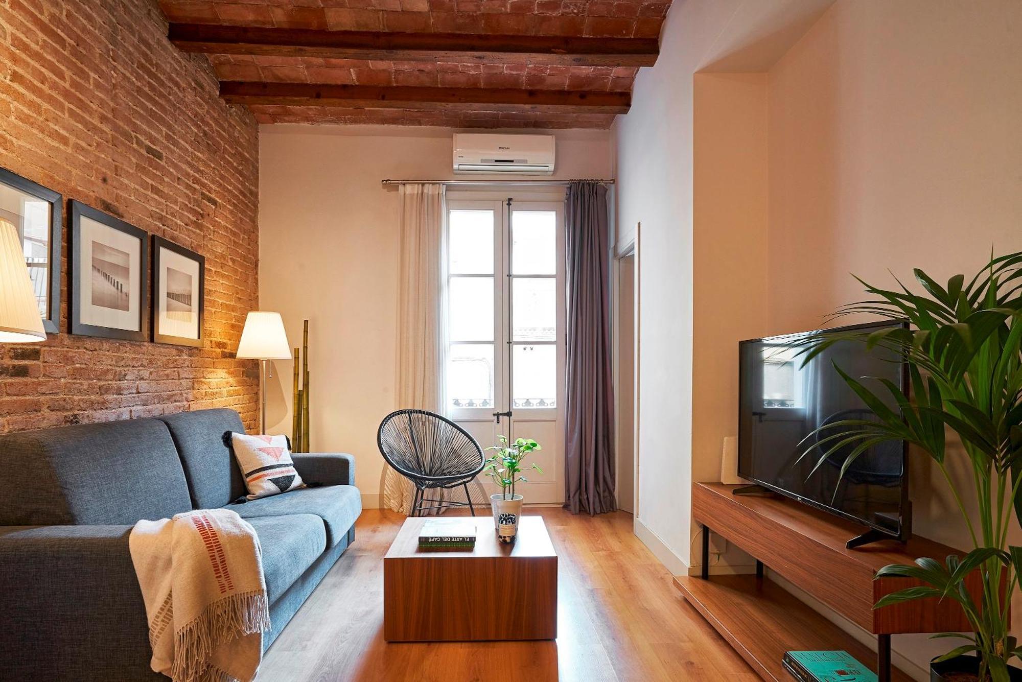 Catalan Comfort Near Sagrada Familia By Myrentalhost Apartment