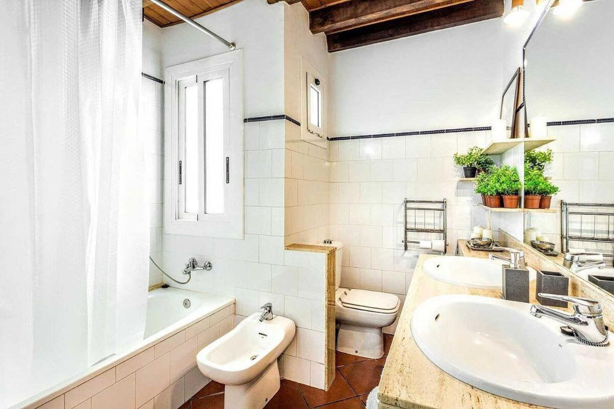 Paseo De Gracia Sunny 2br Penthouse Apartment *