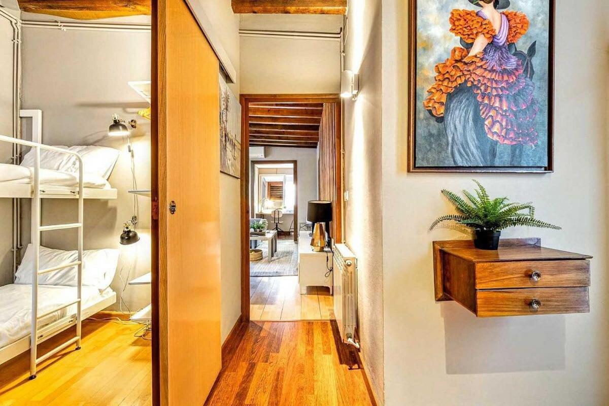 Paseo De Gracia Sunny 2br Penthouse Apartment