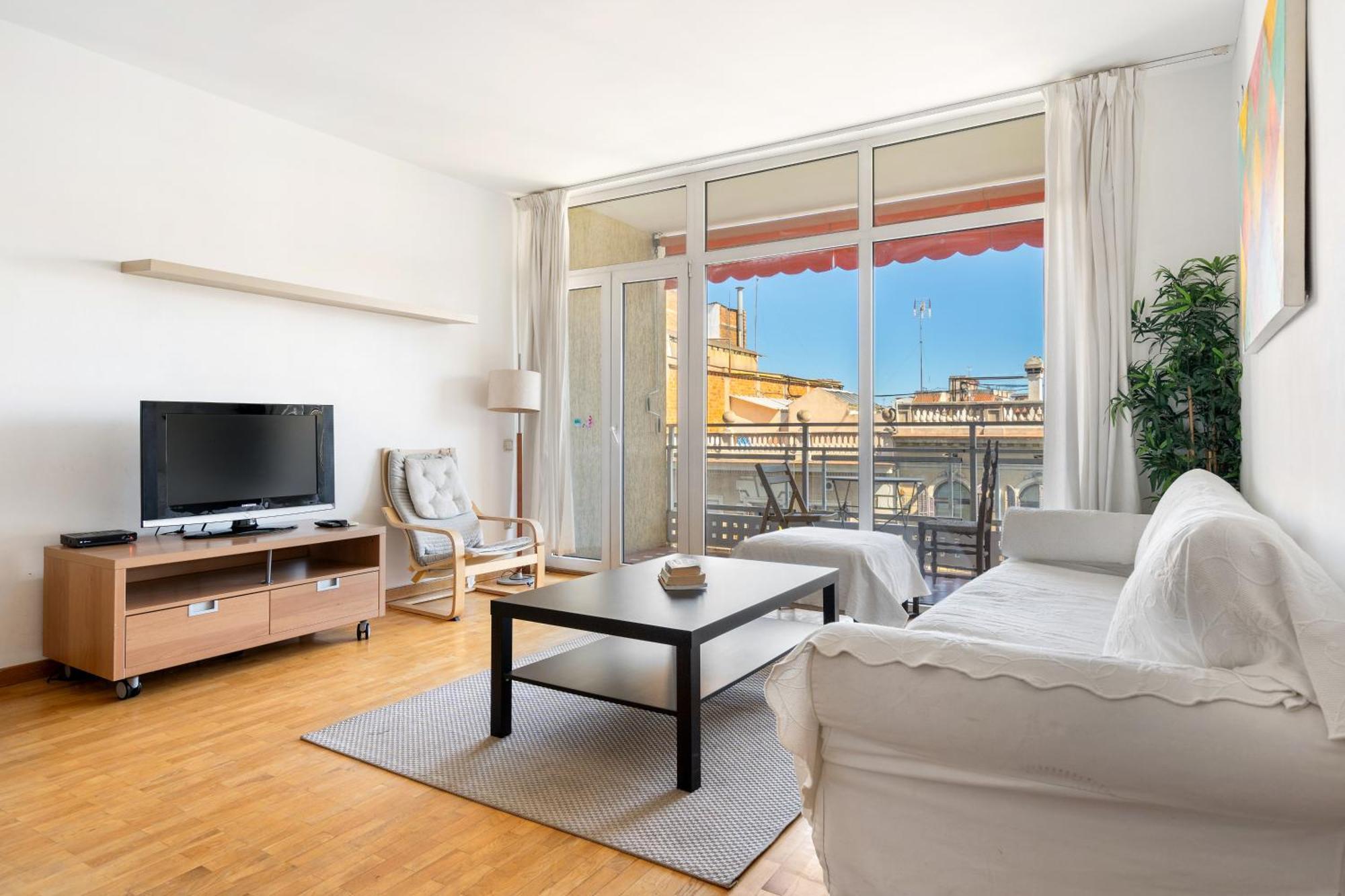 Stylish 4br View Near Sagrada Familia