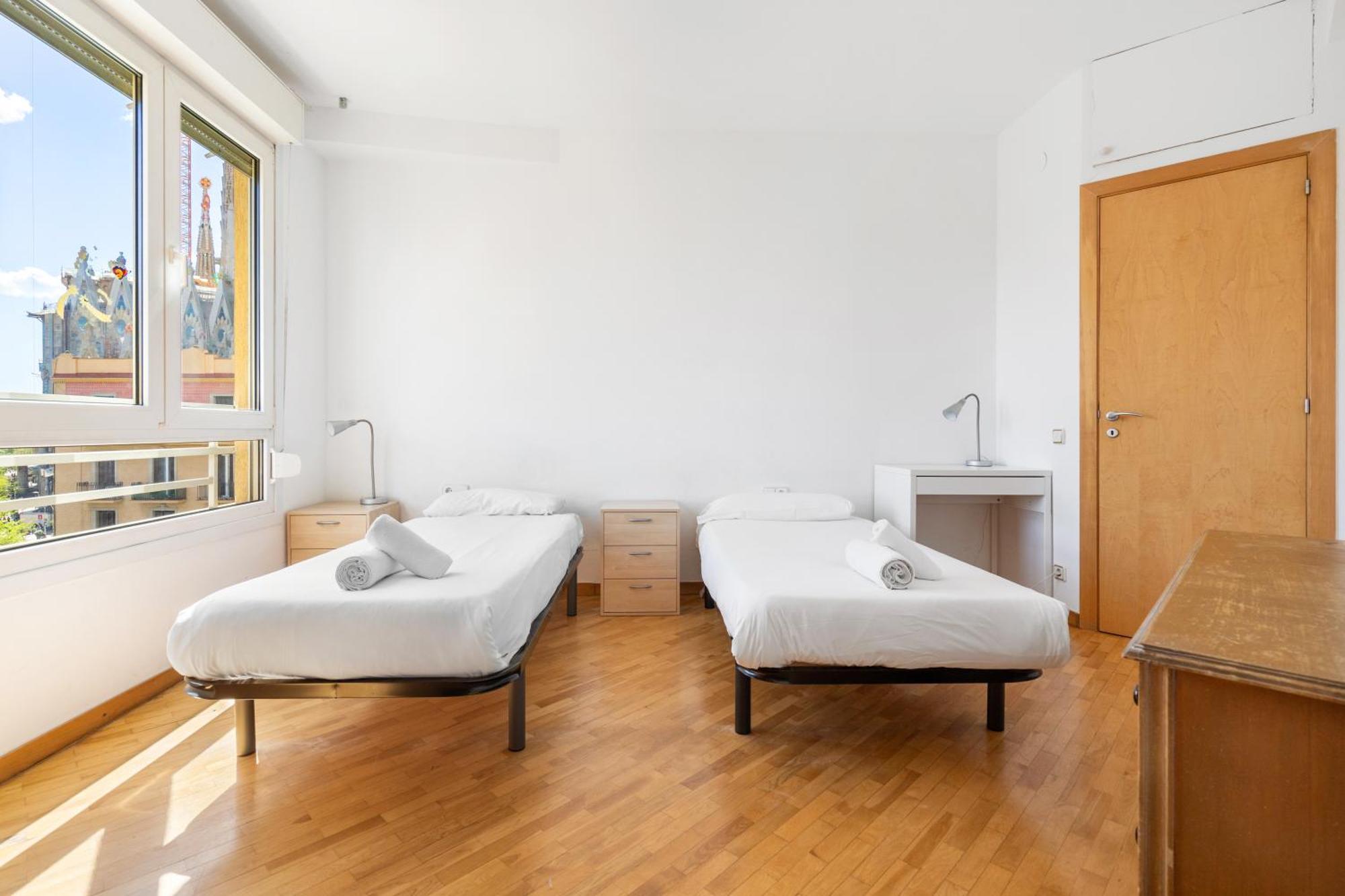 Stylish 4br View Near Sagrada Familia *