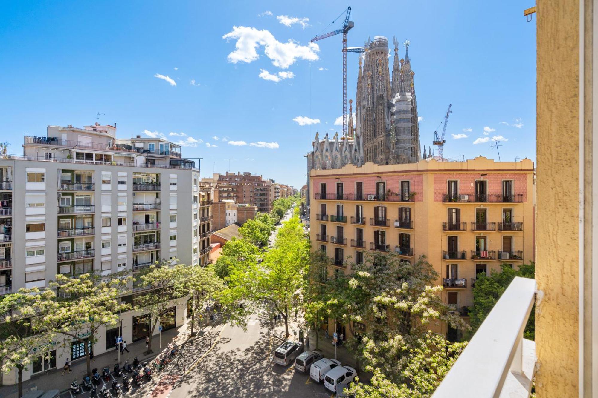Apartment Stylish 4br View Near Sagrada Familia *