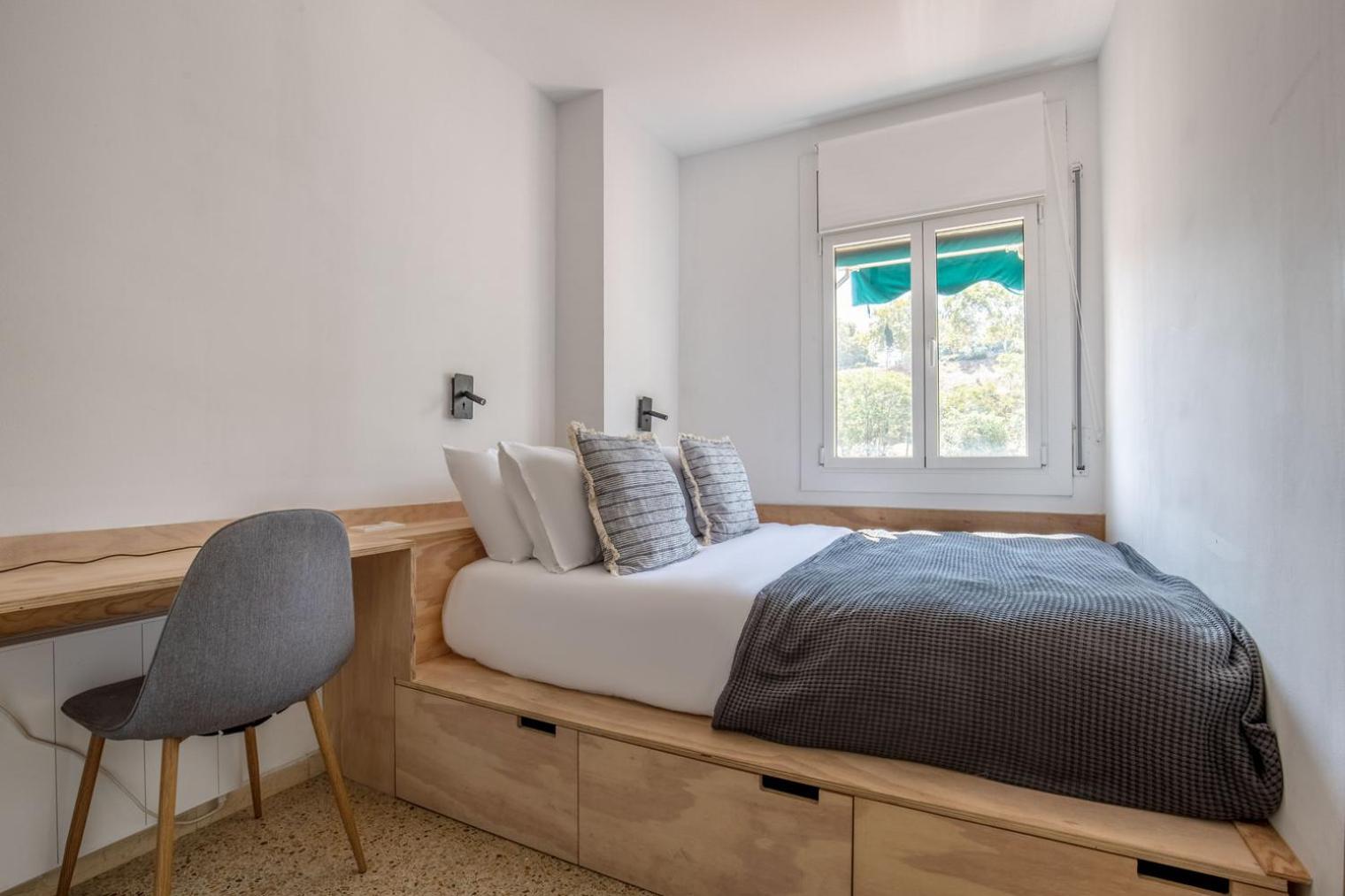 Poble Sec 3br W Balcony Mountain Views Bcn-109