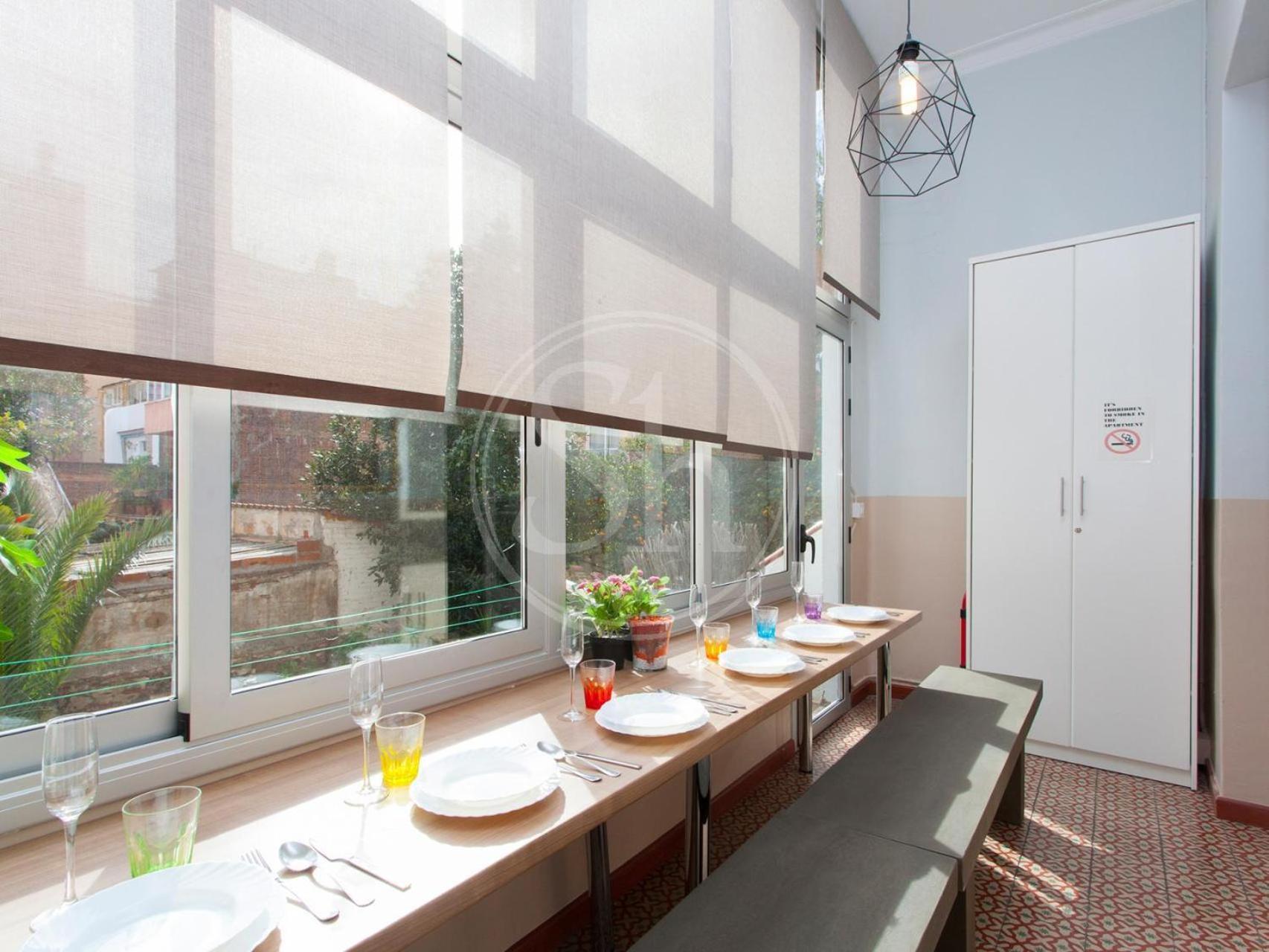 8 En Gracia Apartment *