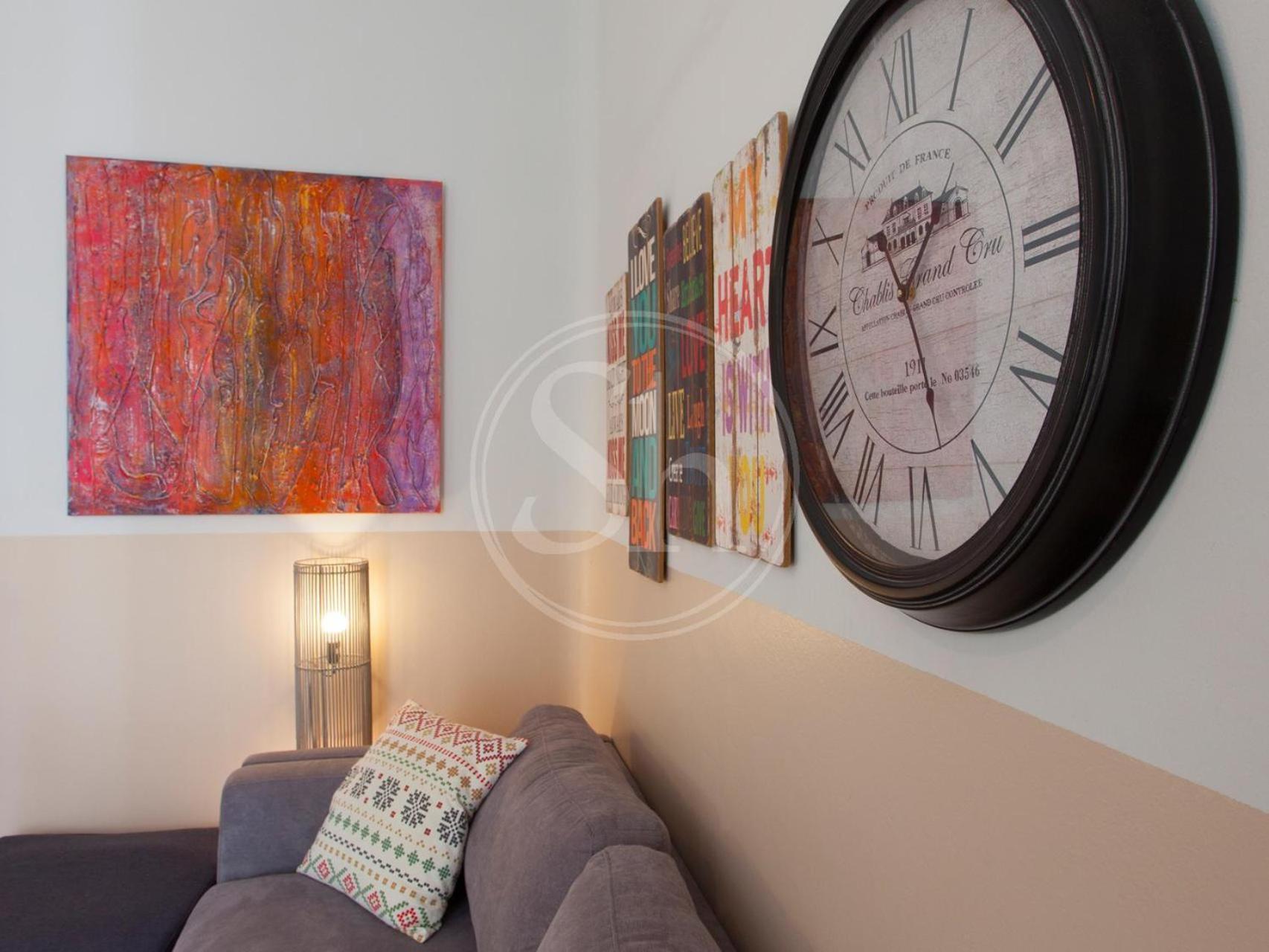 8 En Gracia Apartment *